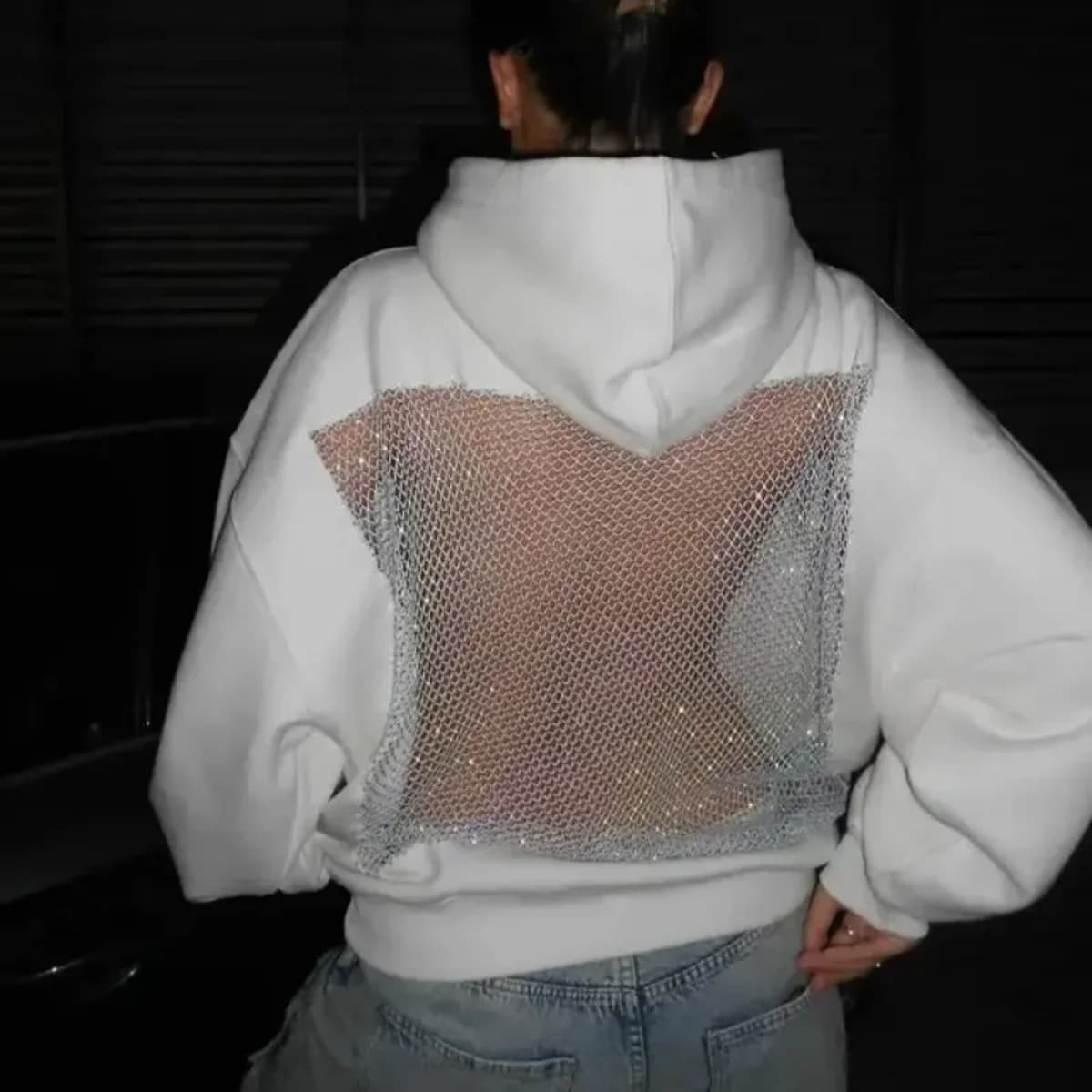 Bluza z cekinami na plecach z dropu SHINE ON